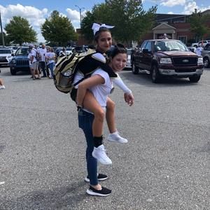 Meet your Posher, Crystal